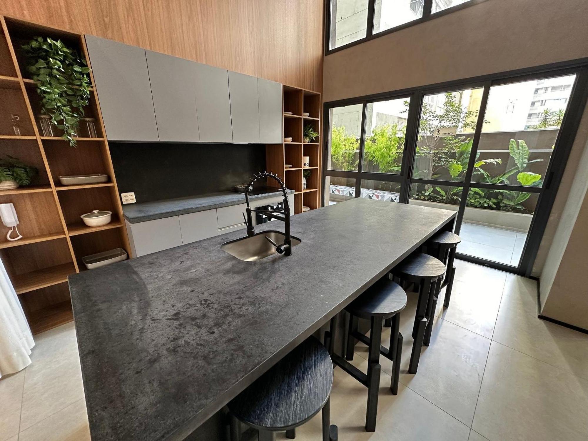 Ap Luxo Jardins Cd 707